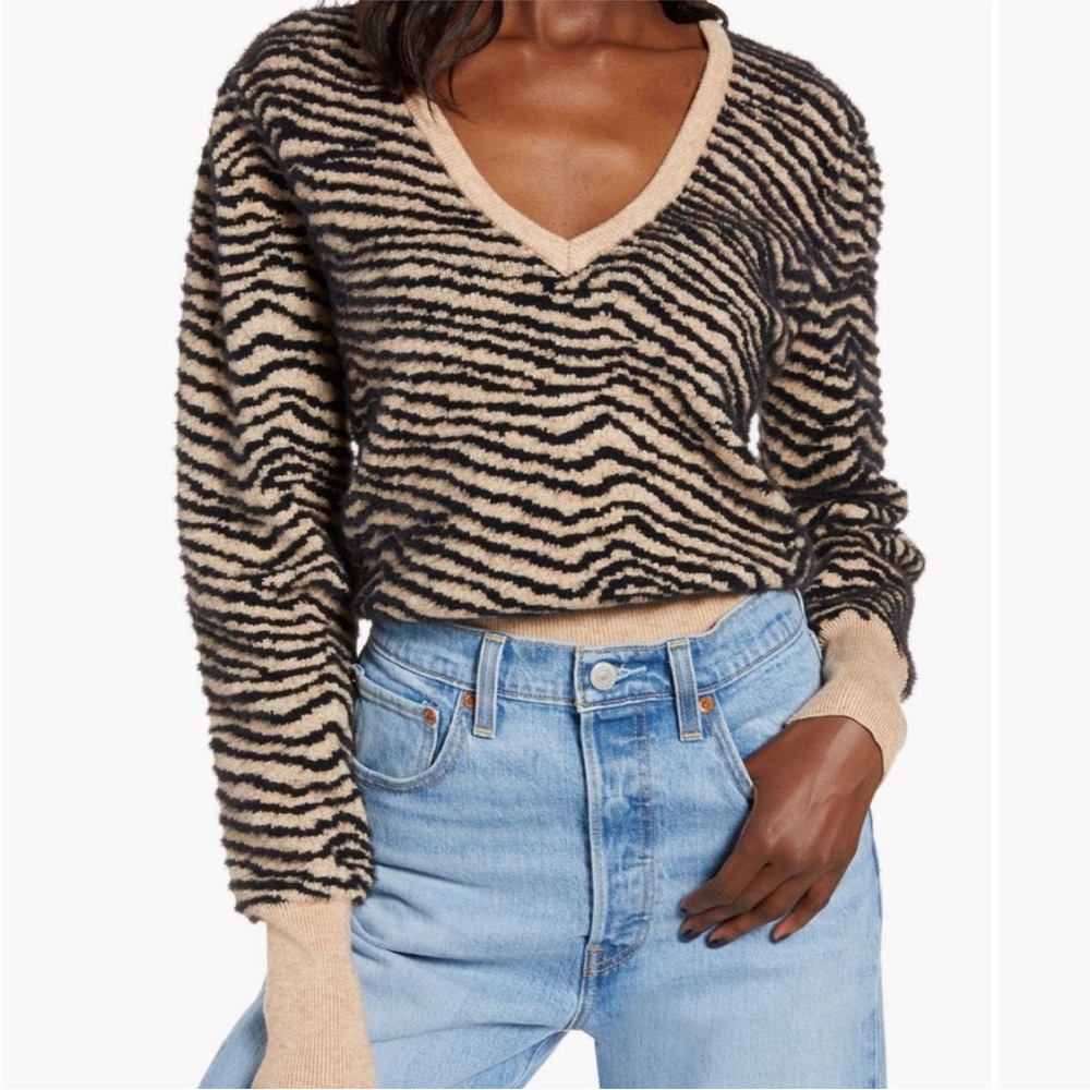 ASTR The Label Zebra Striped Knit Sweater V-Neck Blush Black Size S NWT